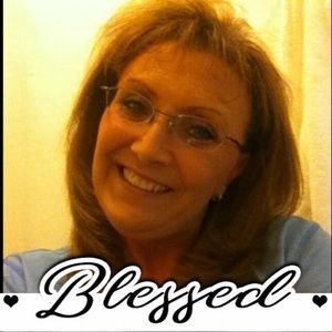 Meet your Posher, Stacy